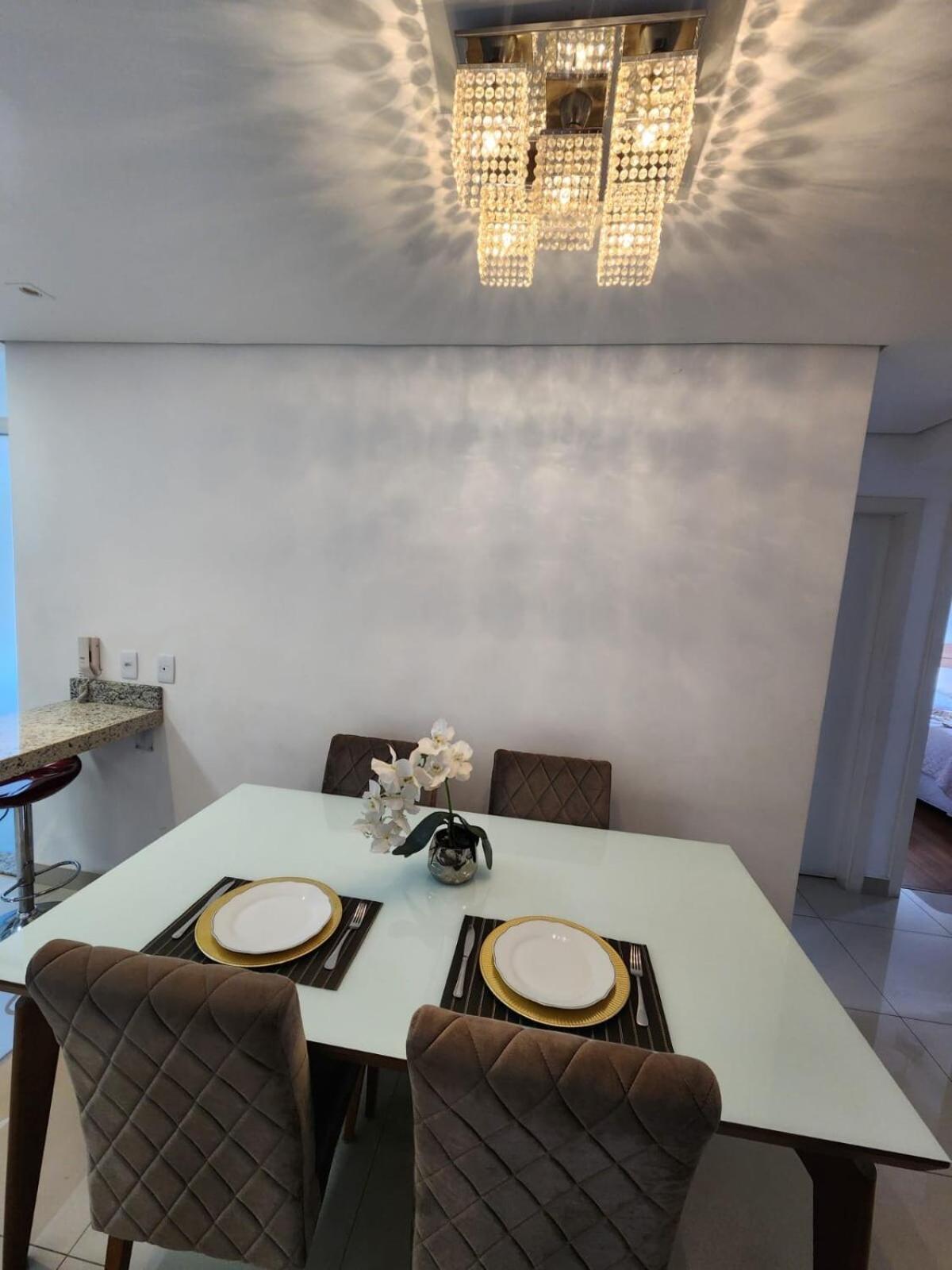 Completo E Aconchegante, Supermercado E Padaria Apartamento
